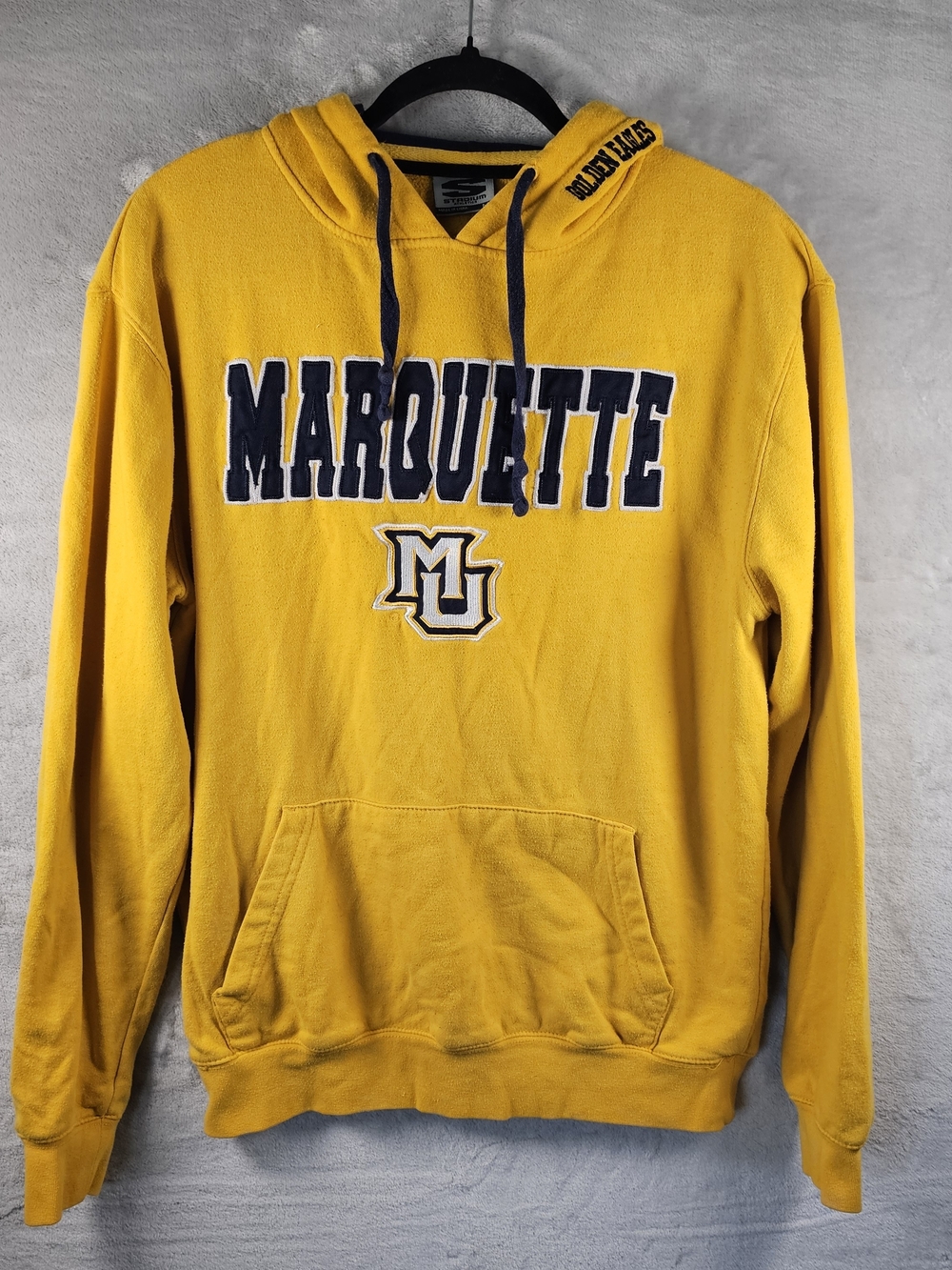 Stadium Athletics Sz. Medium Marquette University Hoodie Golden Eagles NCAA